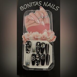 Bonitas Nails Black Rhinestone Press-On Nail Set